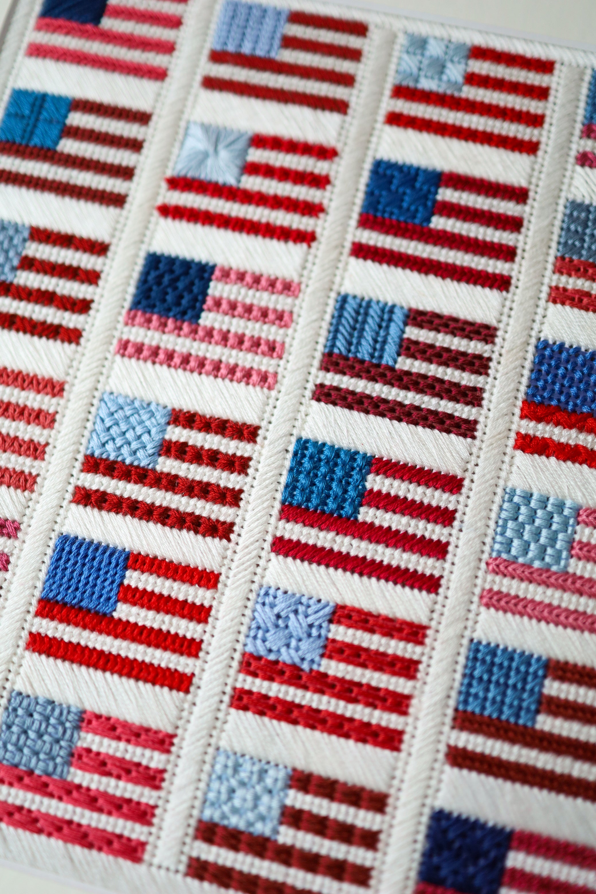 Flag Quilt - 18 mesh